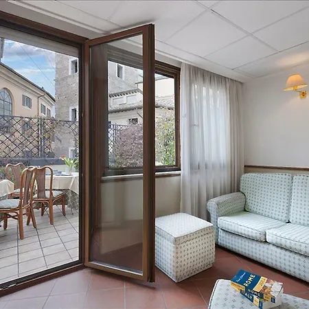 מלון Portoghesi 3*
